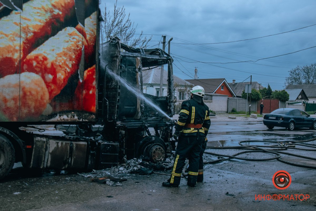 К тушению привлекли 2 единицы пожарно-спасательной техники К тушению привлекли 2 единицы пожарно-спасательной техники