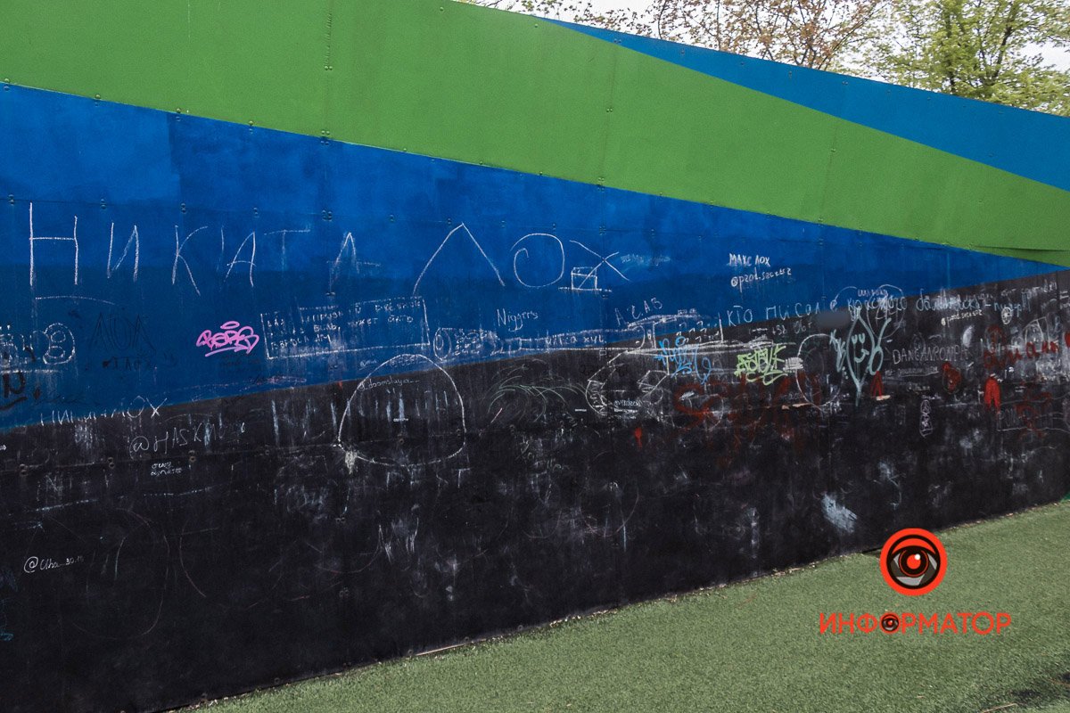 Попробуйте рисовать в альбомах