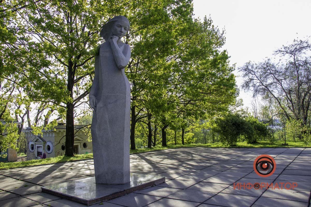 Второе название - "Вечная невеста" Второе название - "Вечная невеста"