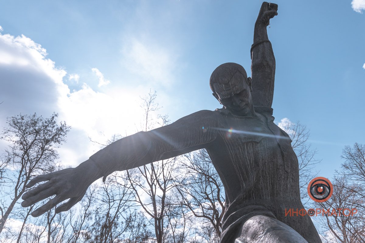 Игрень, вход в больницу Игрень, вход в больницу