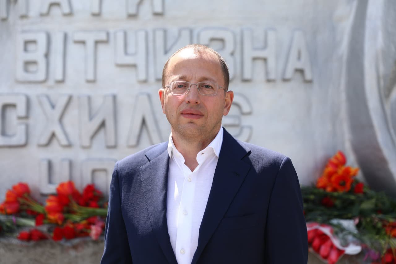 Геннадий Гуфман, глава Днепропетровской областной парторганизации «ОППОЗИЦИОННАЯ ПЛАТФОРМА – ЗА ЖИЗНЬ» Геннадий Гуфман, глава Днепропетровской областной парторганизации «ОППОЗИЦИОННАЯ ПЛАТФОРМА – ЗА ЖИЗНЬ»