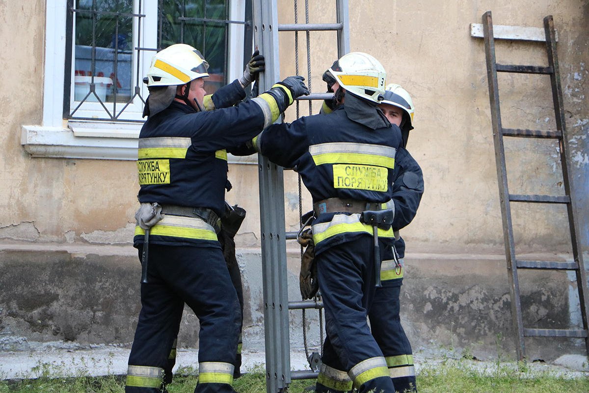 Пожарные спасли мужчину 1945 года рождения