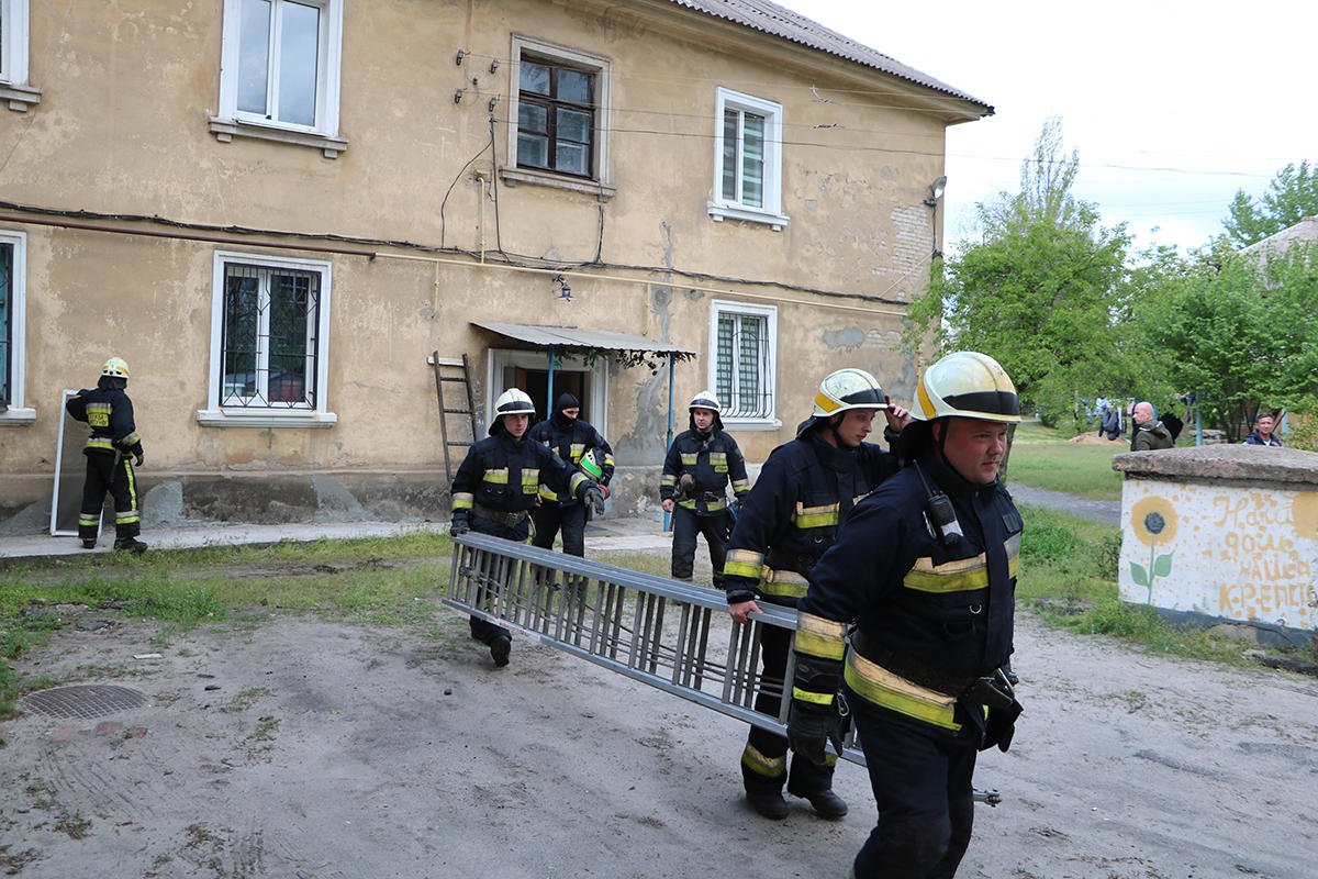 Мужчина отравился продуктами горения, его доставили в больницу №4