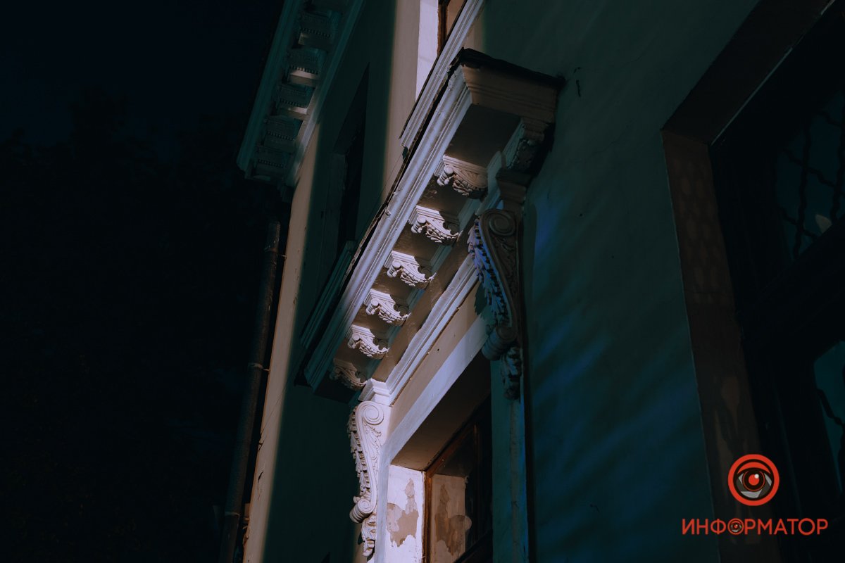 Привлекает своим величием