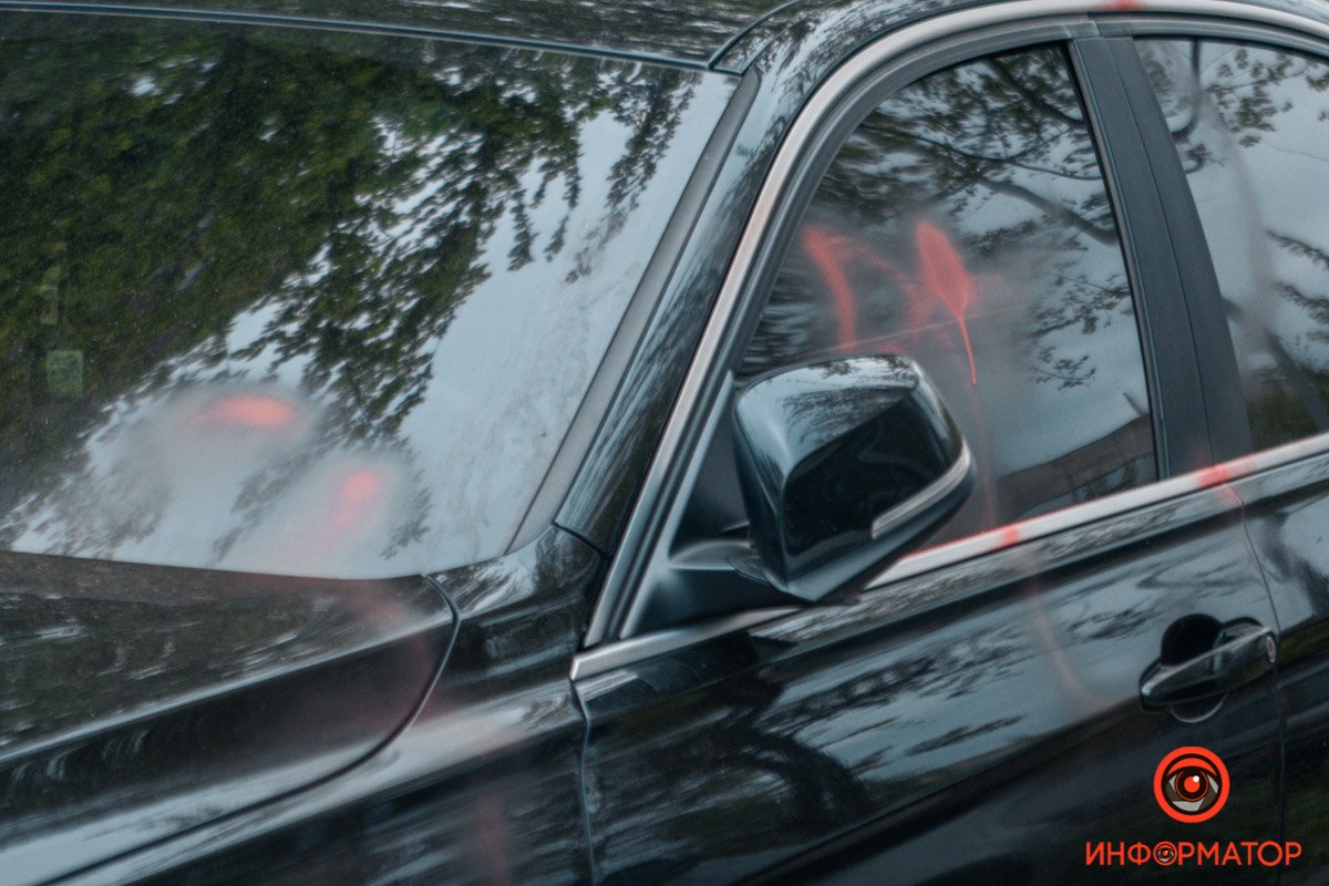 Nissan, Ford и еще несколько машин Nissan, Ford и еще несколько машин