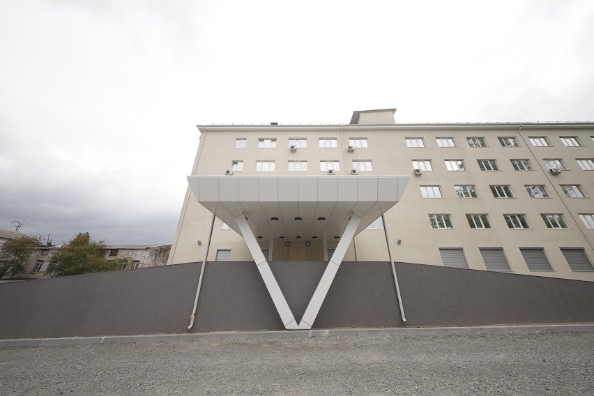 В Днепре завершается реконструкция приемного отделения больницы скорой медицинской помощи 1