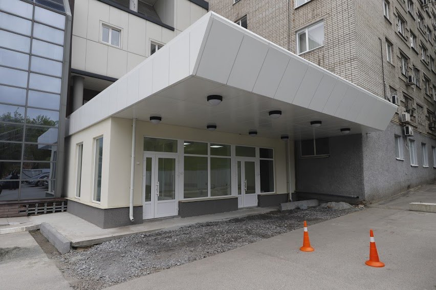 В Днепре завершается реконструкция приемного отделения больницы скорой медицинской помощи 5