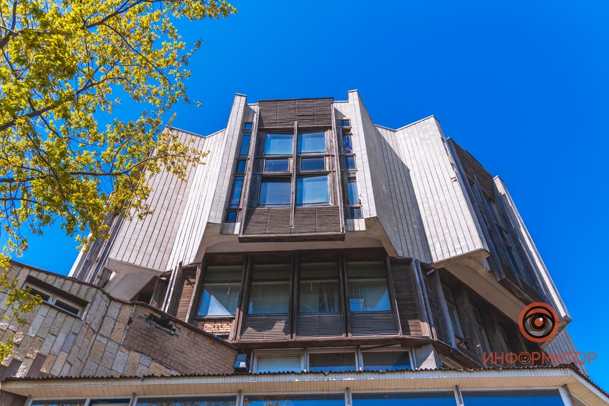 Полтора миллиона долларов - и он ваш