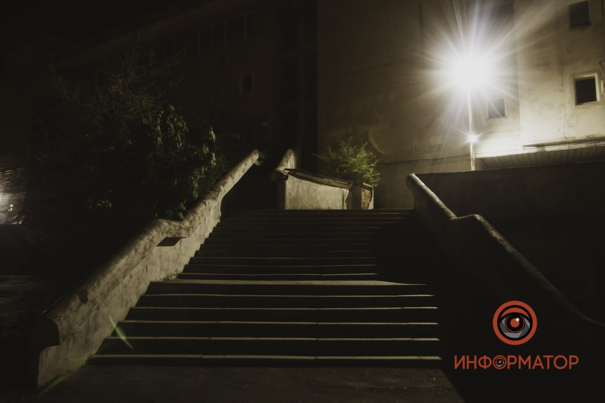 Ступени к зданию речпорта