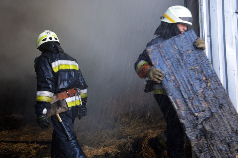 Пожар в Шевченковском районе Пожар в Шевченковском районе