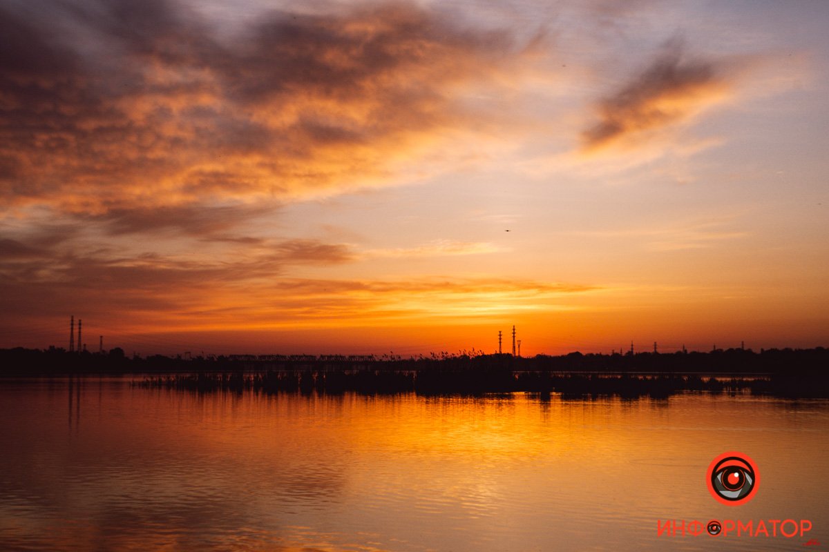 Тихие воды Город просыпается: как Днепр встретил рассвет на косе на Малиновского 6