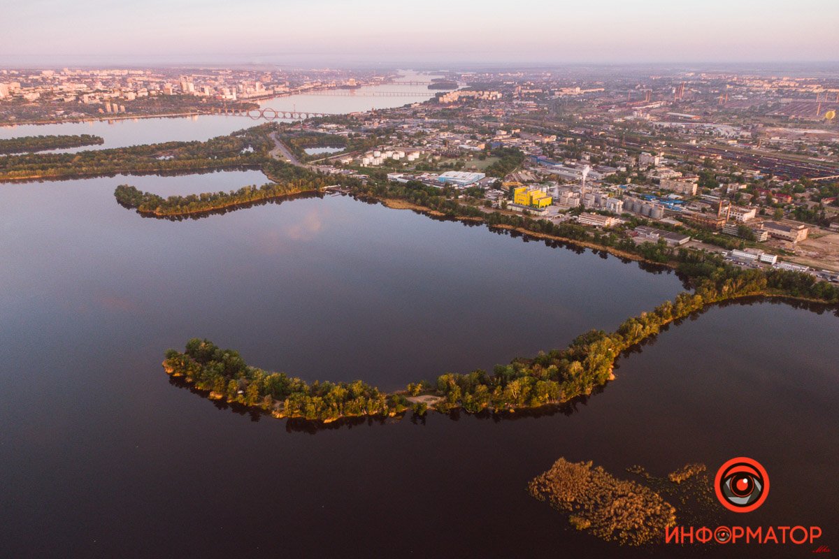 Город готов начинать динамичную работу Город просыпается: как Днепр встретил рассвет на косе на Малиновского 36