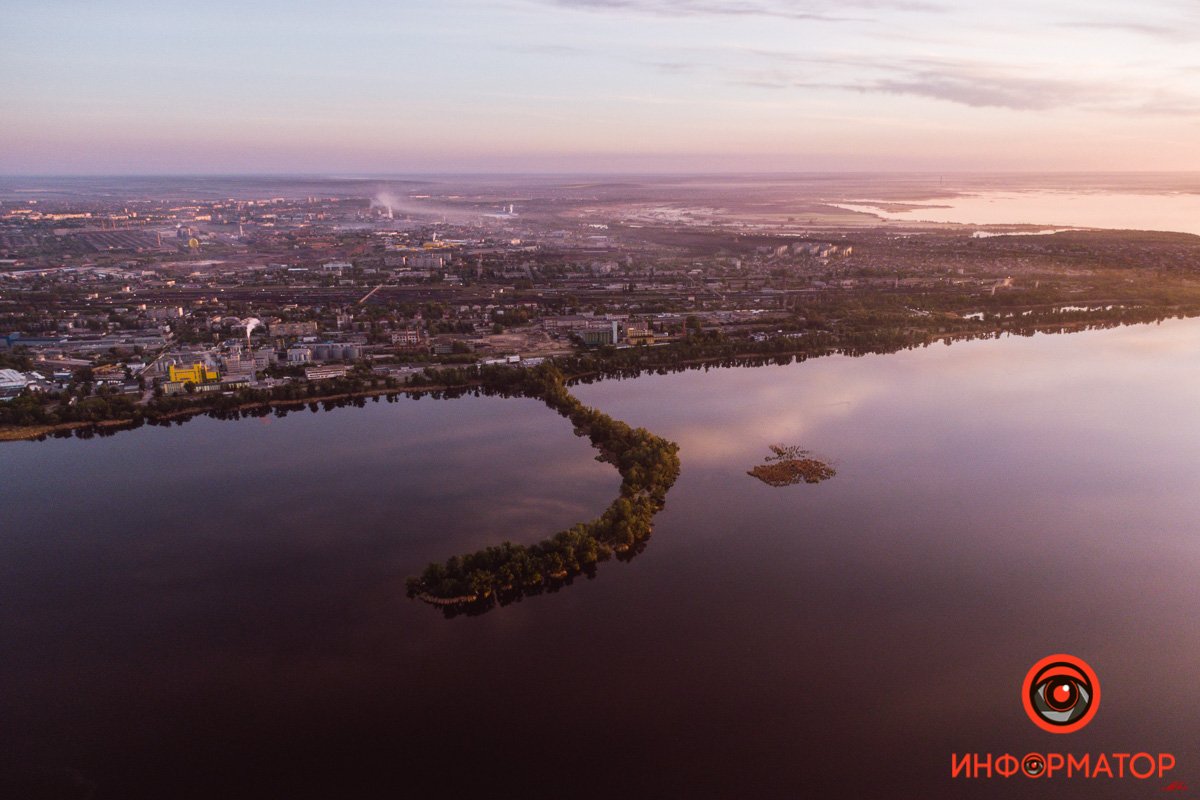 Каменные джунгли Город просыпается: как Днепр встретил рассвет на косе на Малиновского 39