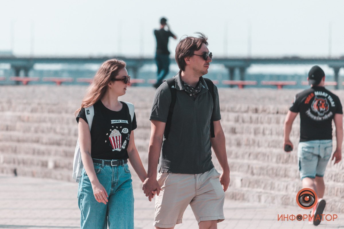 А кого-то высматривали