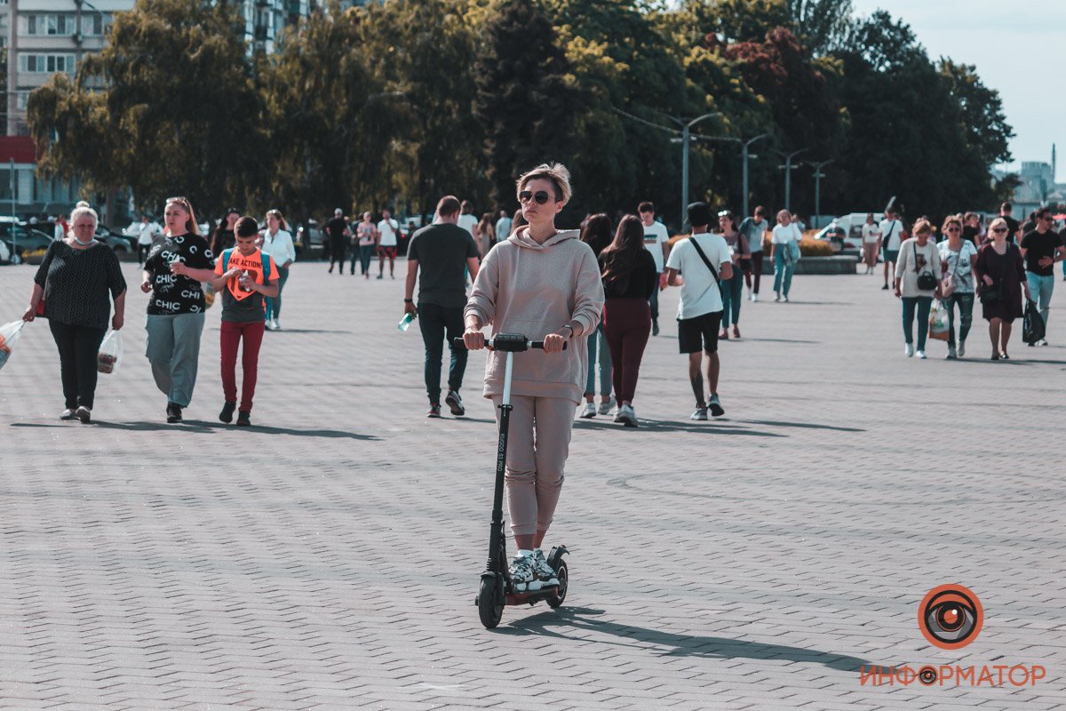 Кто-то ходит, кто-то ездит Кто-то ходит, кто-то ездит