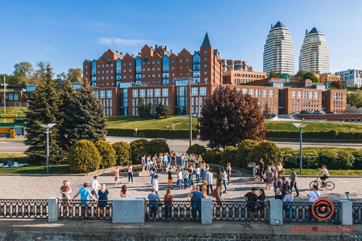 Все залито солнечным светом Все залито солнечным светом