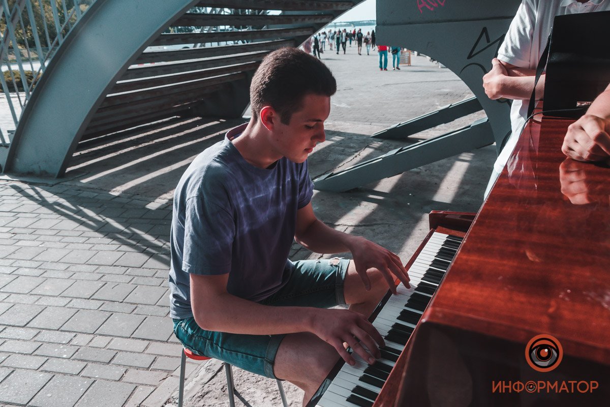 Отметим бережное отношение жителей города к музыкальному подарку Отметим бережное отношение жителей города к музыкальному подарку