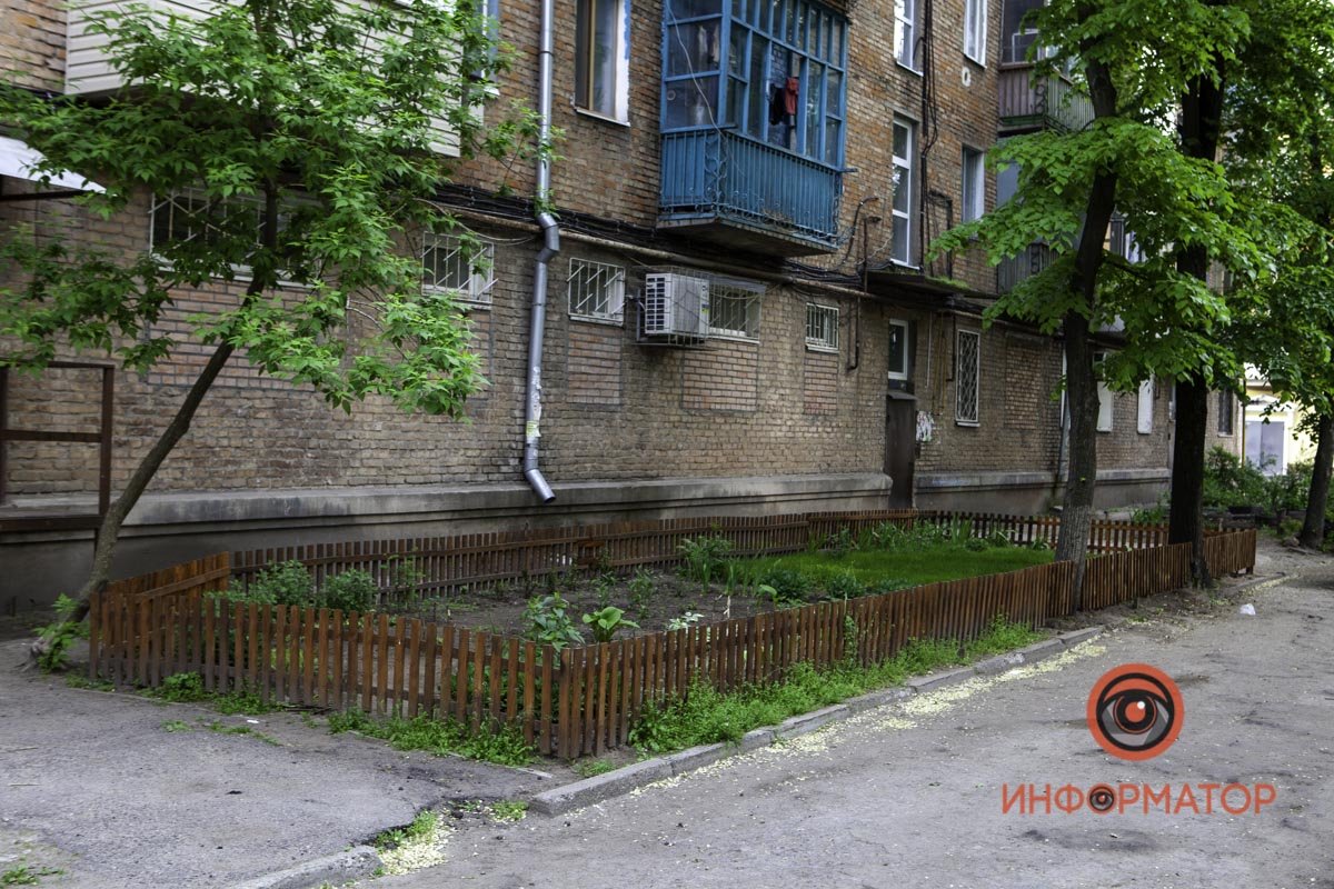 Не бросается в глаза Не бросается в глаза