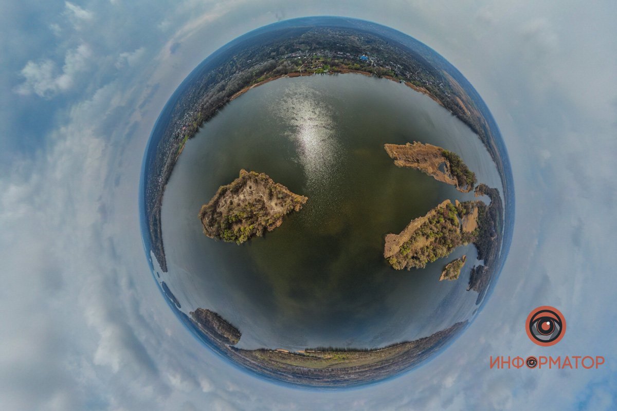 от Ариадны, вкравшейся в зрачок.