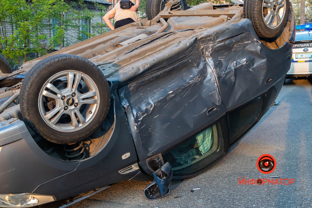 Водитель ВАЗа резко затормозил, но избежать столкновения не удалось Водитель ВАЗа резко затормозил, но избежать столкновения не удалось