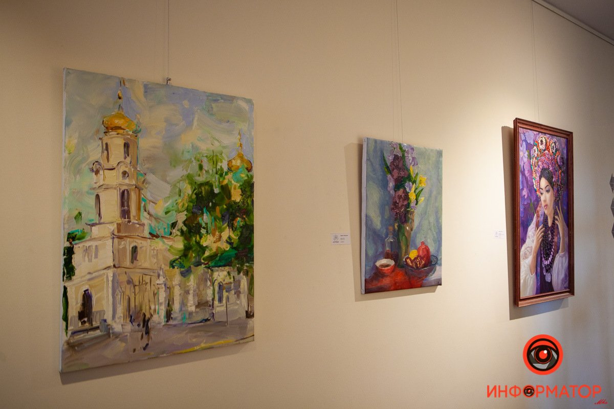 На картинах можно узнать знакомые виды В Днепре открылась крутая бесплатная выставка 10