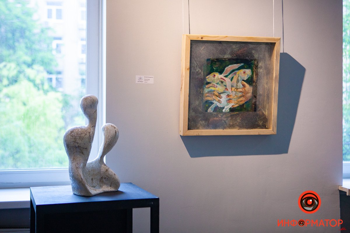 Два вида искусства в одном фото В Днепре открылась крутая бесплатная выставка 26