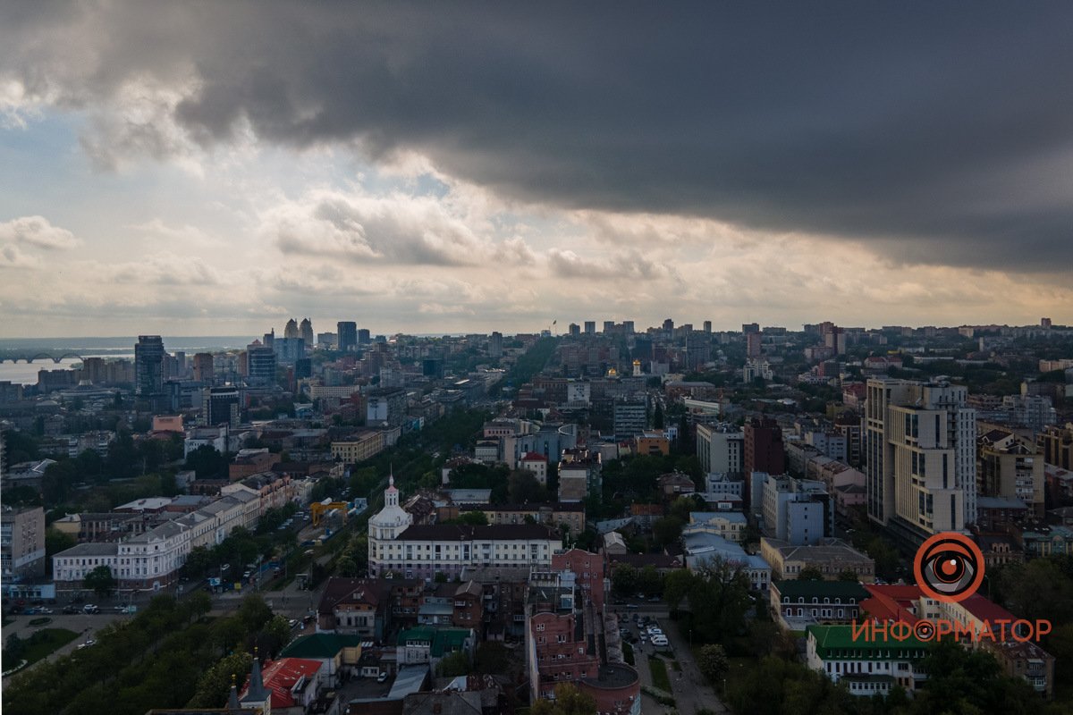 Покрывало туч Как выглядит пасмурный майский Днепр 1