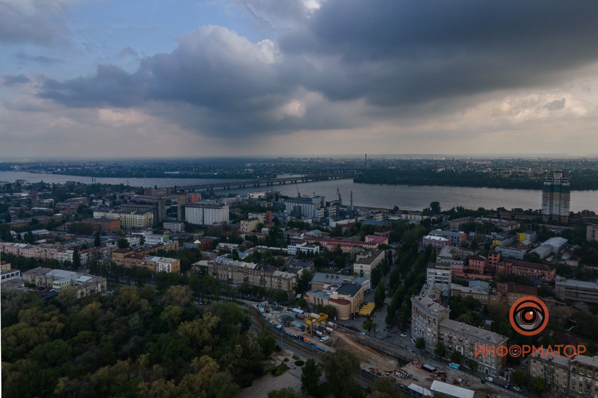 Сверху открываются красивые виды Как выглядит пасмурный майский Днепр 3
