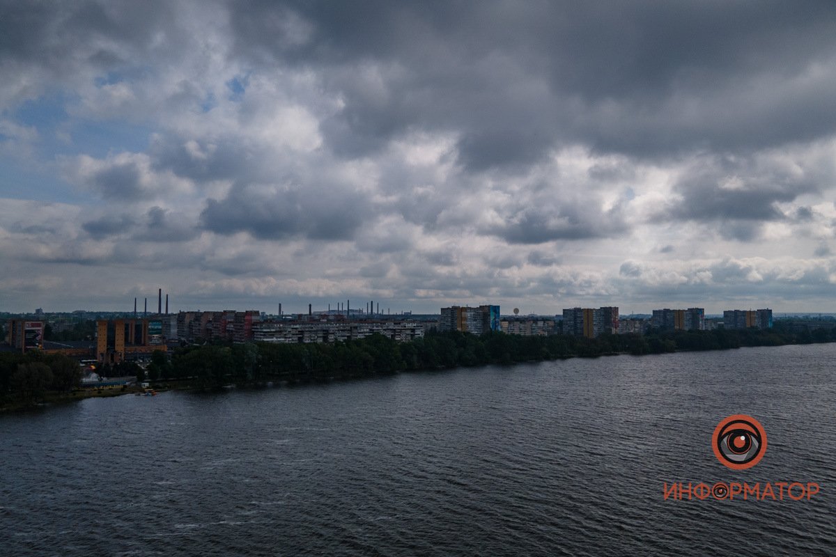 Пасмурная река Как выглядит пасмурный майский Днепр 22