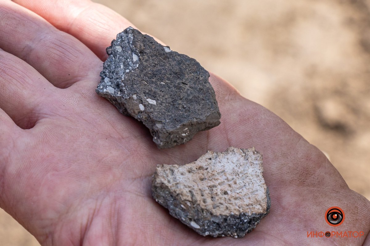 Обломки энеолитической керамики