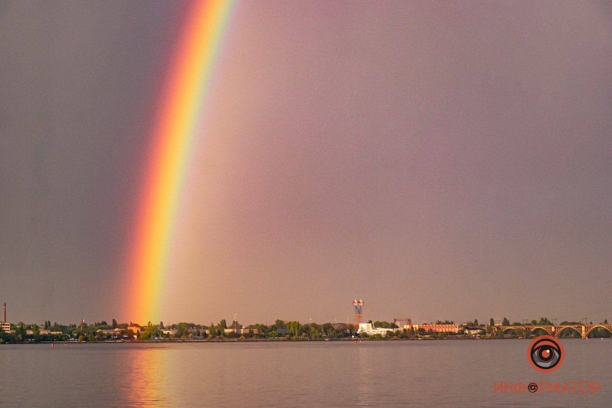 Радуга над рекой