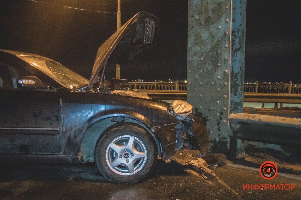 Занята крайняя правая полоса Занята крайняя правая полоса