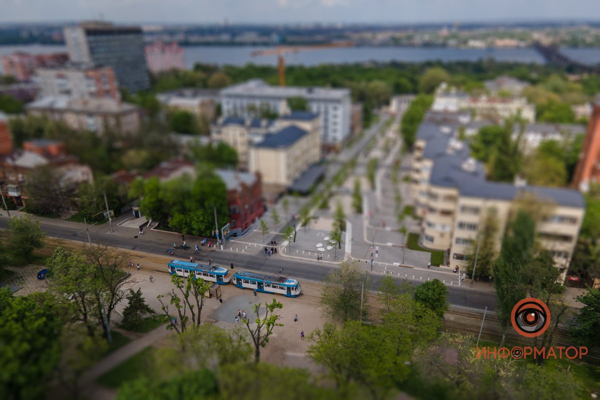 Скверы пряничные пусты -