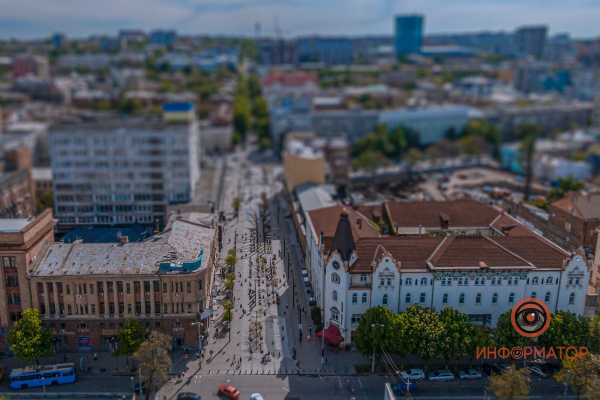 Потерялись в обрывках помадных снов,
