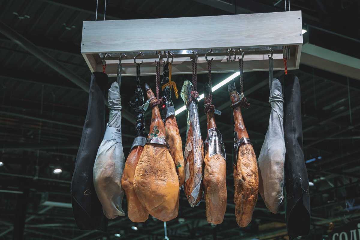 И любителей деликатесов