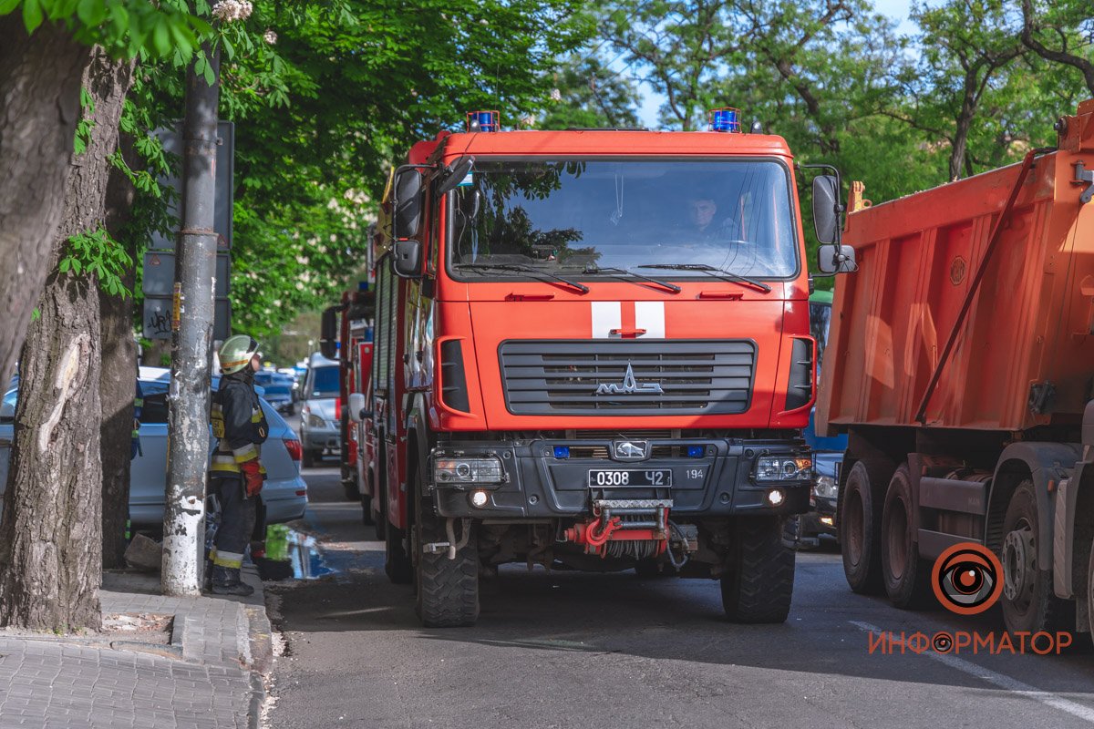 В Службу спасения сообщили о запахе гари в подъезде В Службу спасения сообщили о запахе гари в подъезде