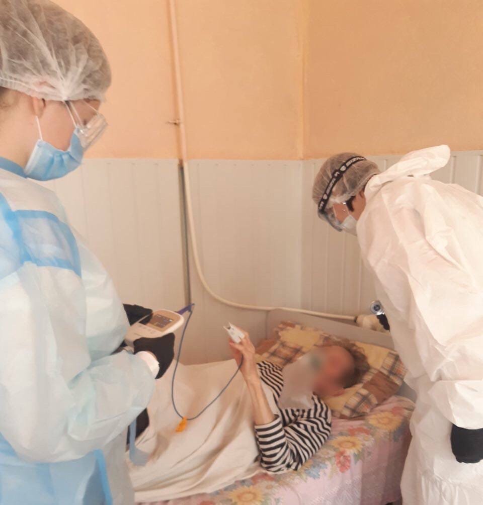 Днепровские медики продолжают бороться с пандемией коронавируса Днепровские медики продолжают бороться с пандемией коронавируса