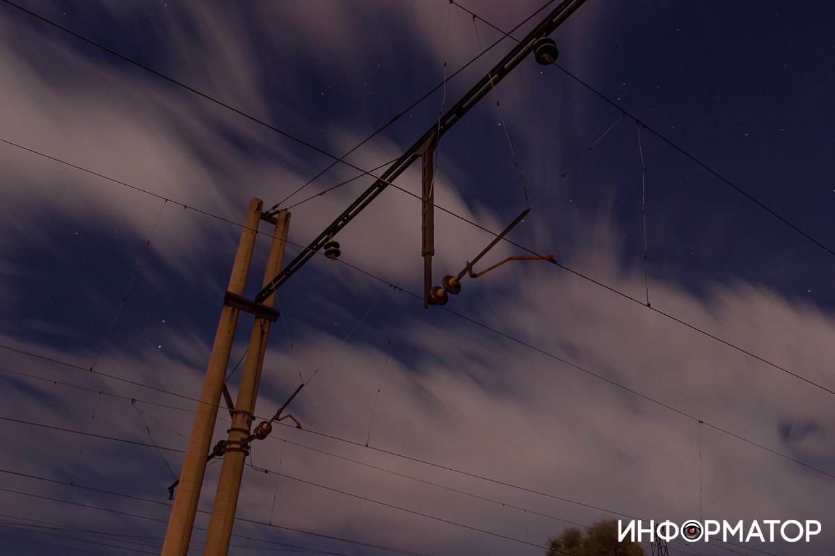 Немного проводов и неба