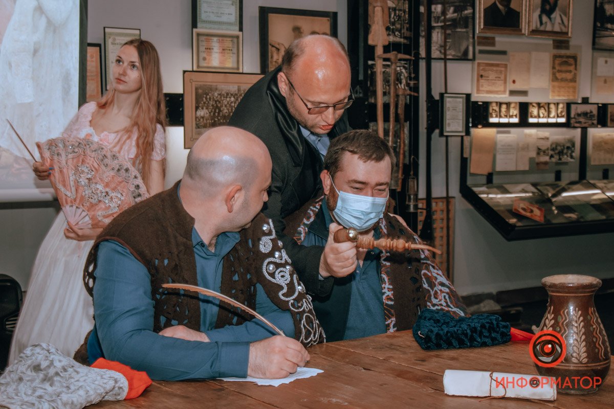 "Оживление" картины "Запорожцы пишут письмо турецкому султану"