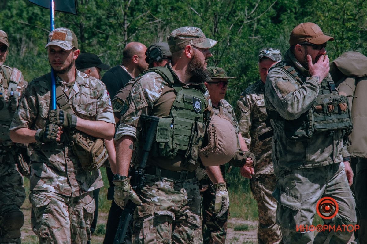 В полном обмундировании В полном обмундировании