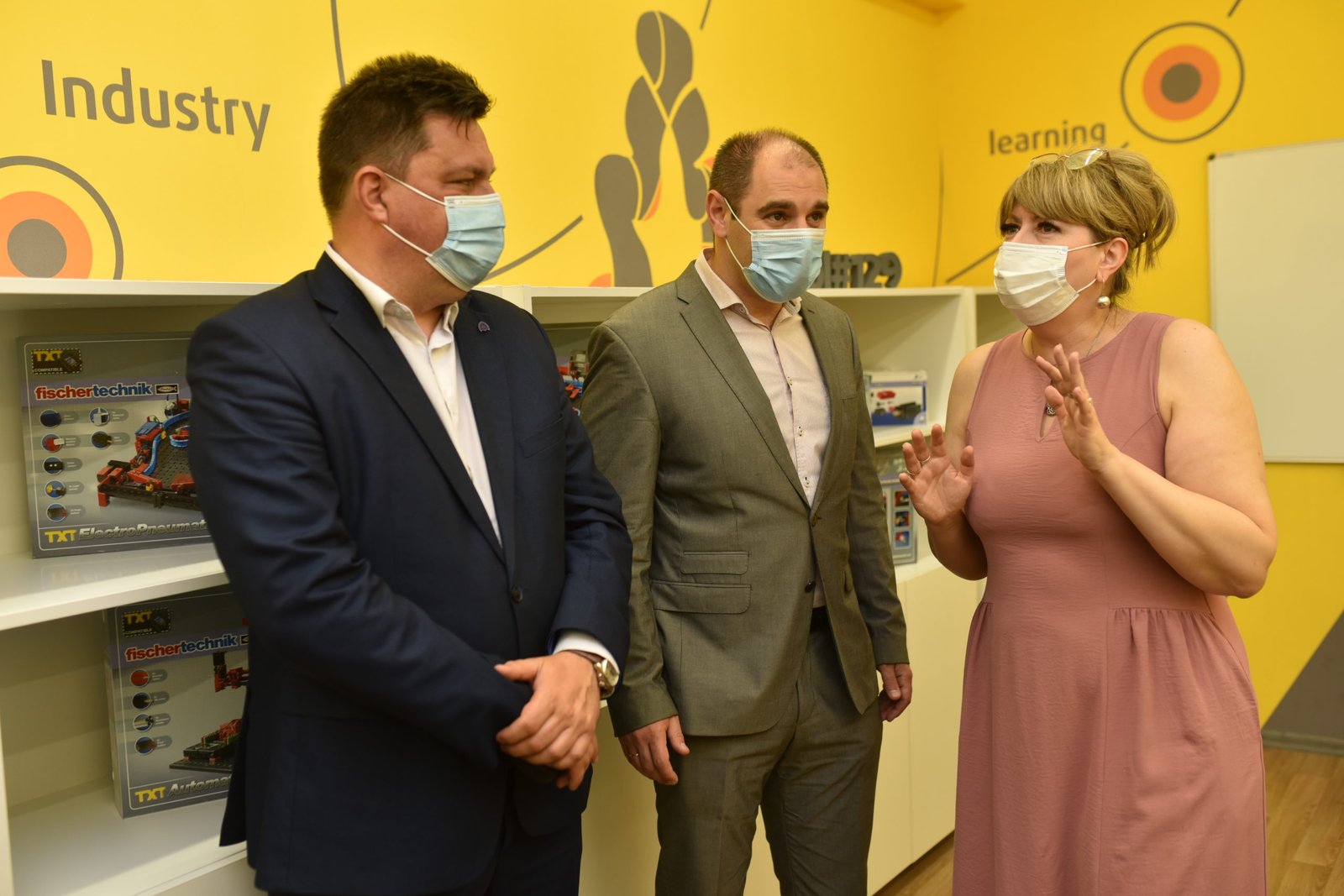 Современный кабинет трудов и лаборатория мехатроники открыты на левом берегу в сотрудничестве ИНТЕРПАЙП и горсовета Днепра 1