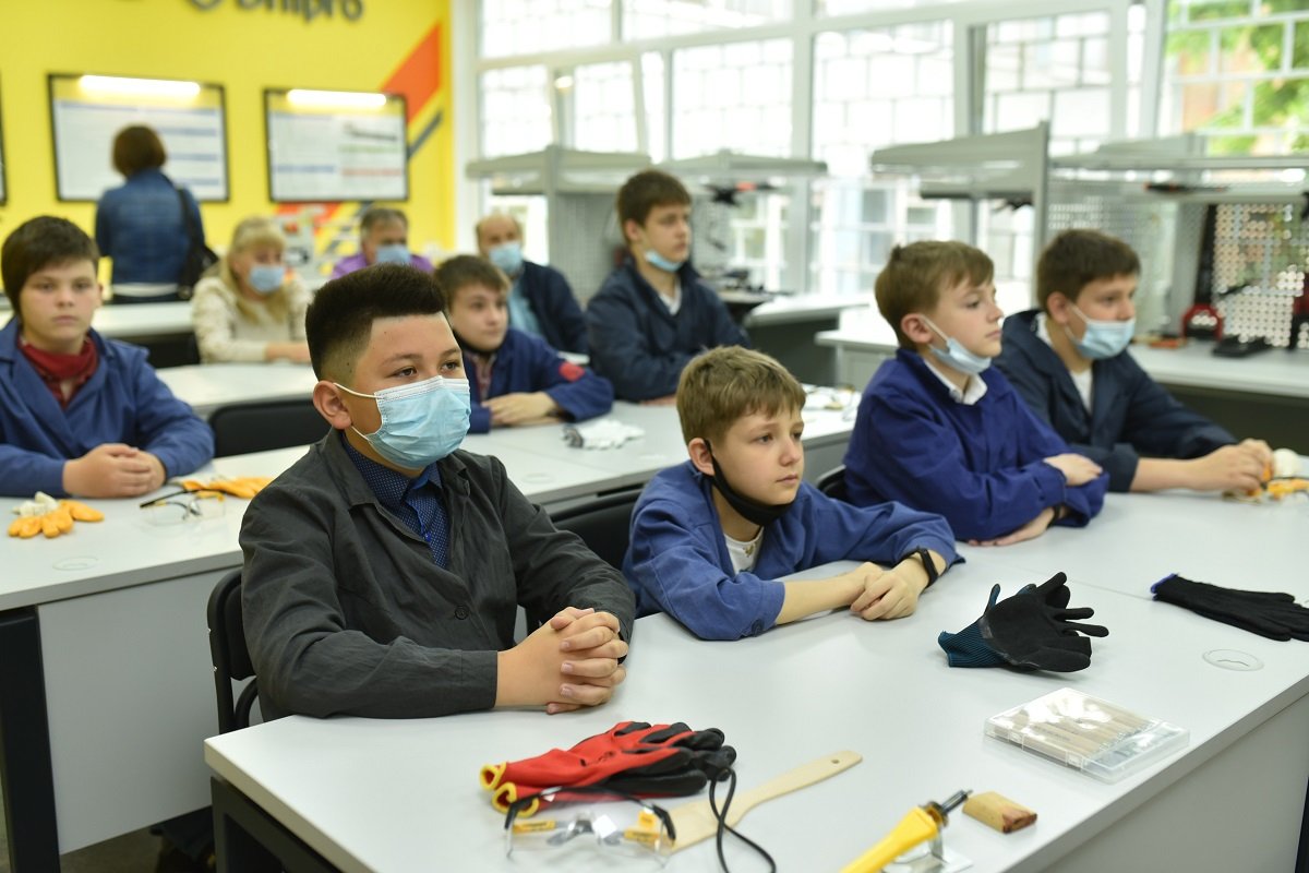 Современный кабинет трудов и лаборатория мехатроники открыты на левом берегу в сотрудничестве ИНТЕРПАЙП и горсовета Днепра 2