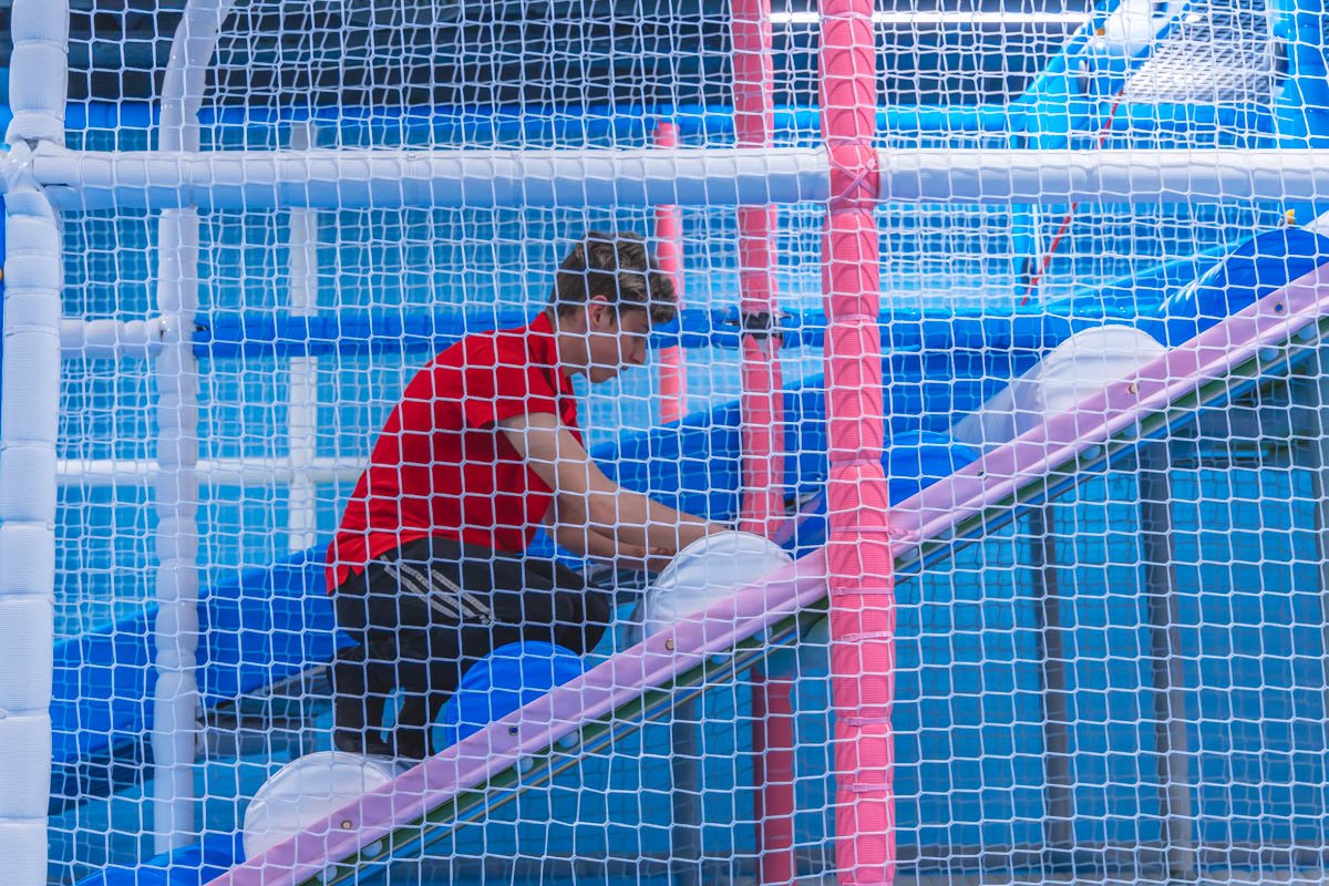 И дезинфицируют все поверхности