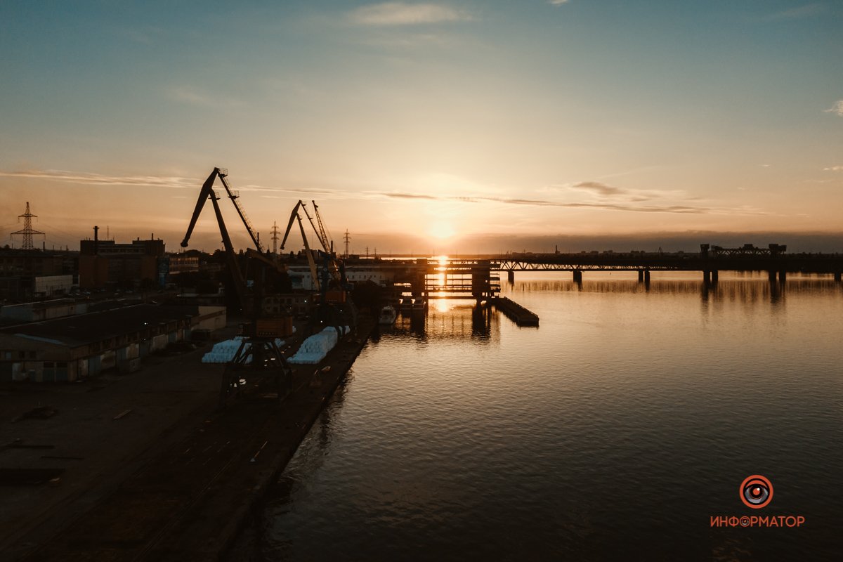 Замершие подъемные краны