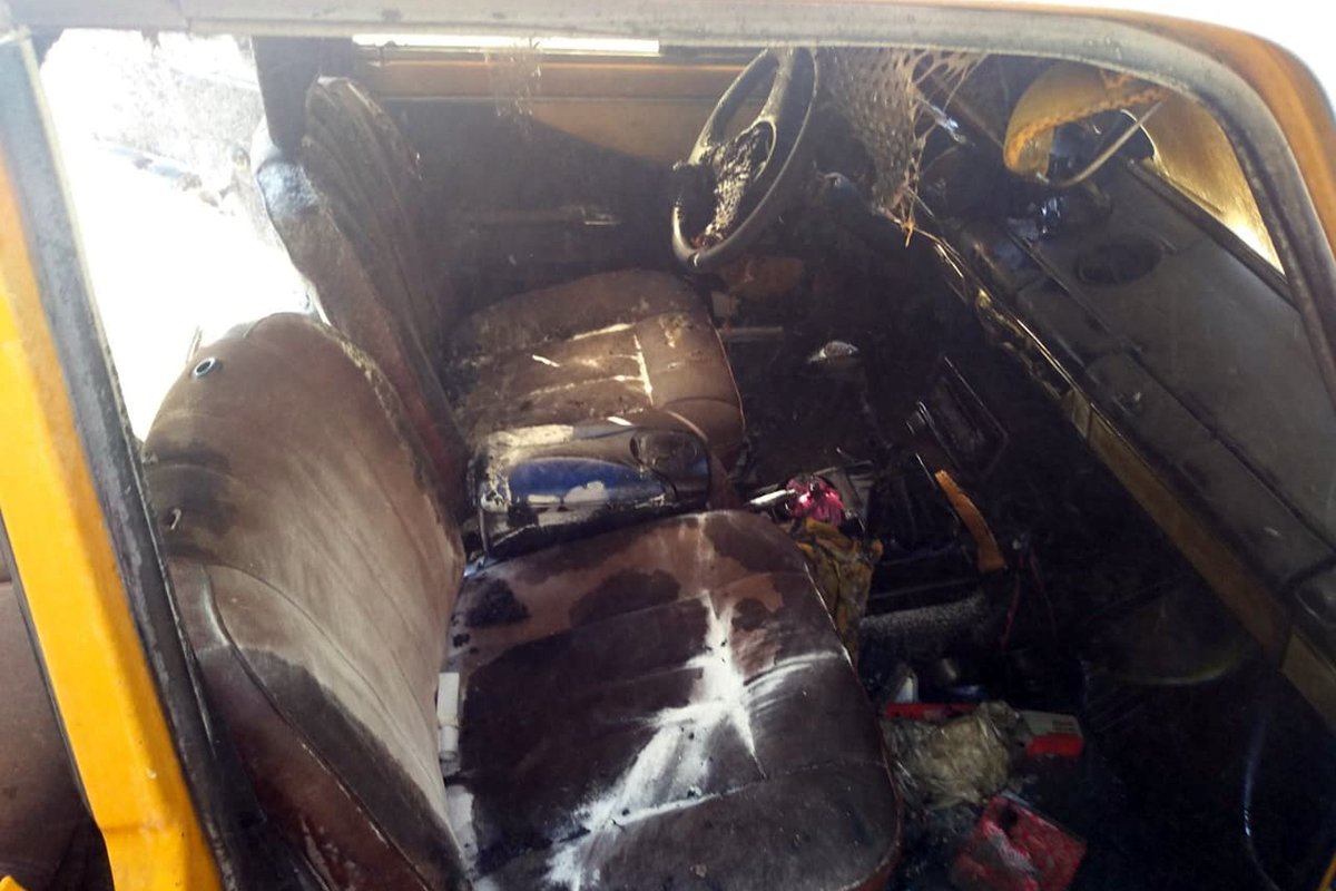 На Гагарина на ходу загорелся ВАЗ, водитель не пострадал На Гагарина на ходу загорелся ВАЗ, водитель не пострадал