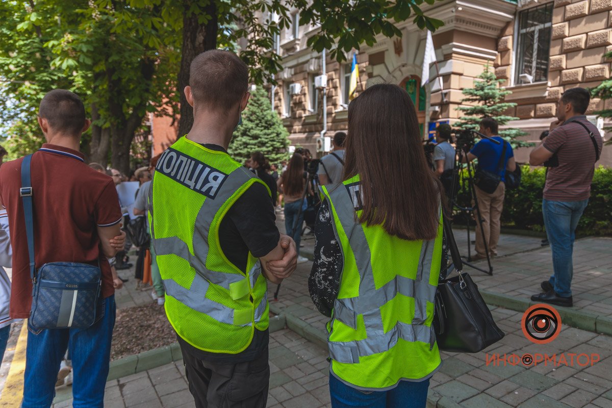 Следят за порядком Следят за порядком