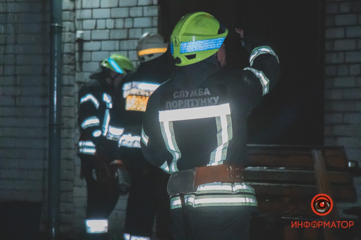 На месте сейчас работают спасатели