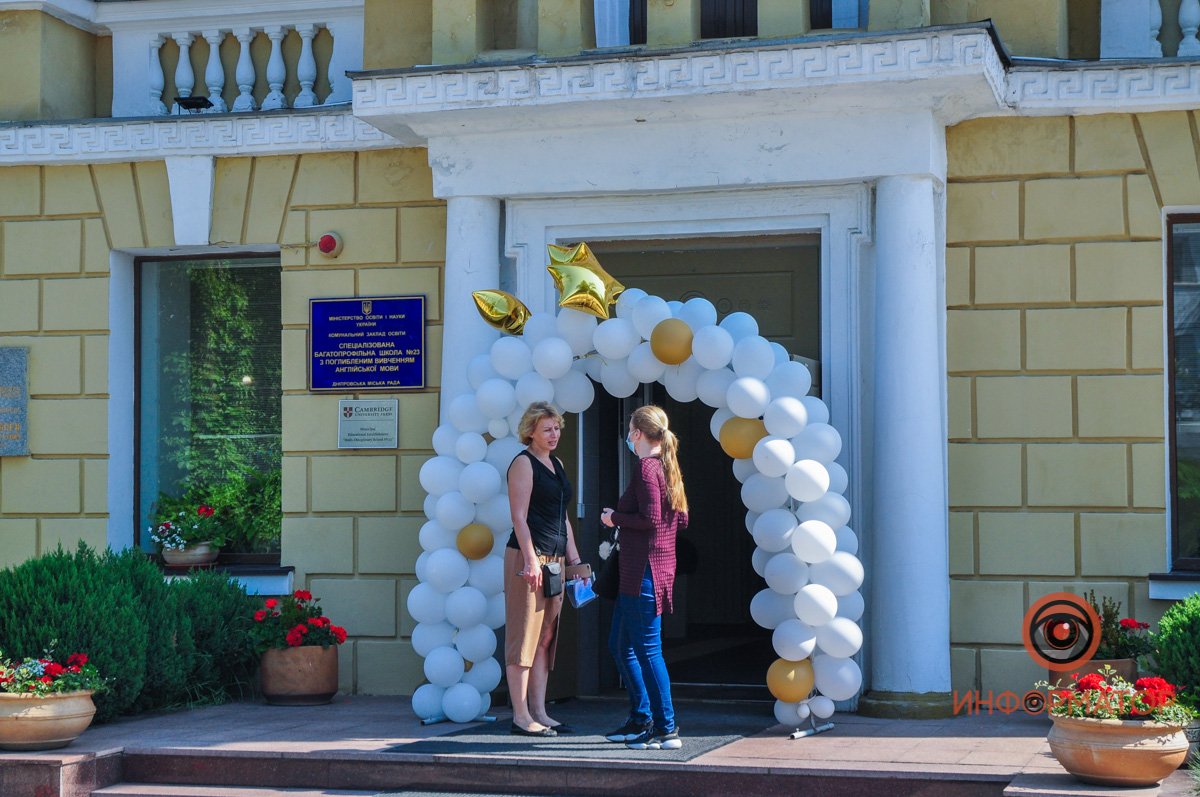 Не все школы устроили линейку