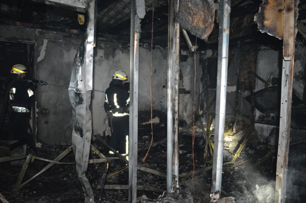 Площадь пожара - 160 квадратных метров