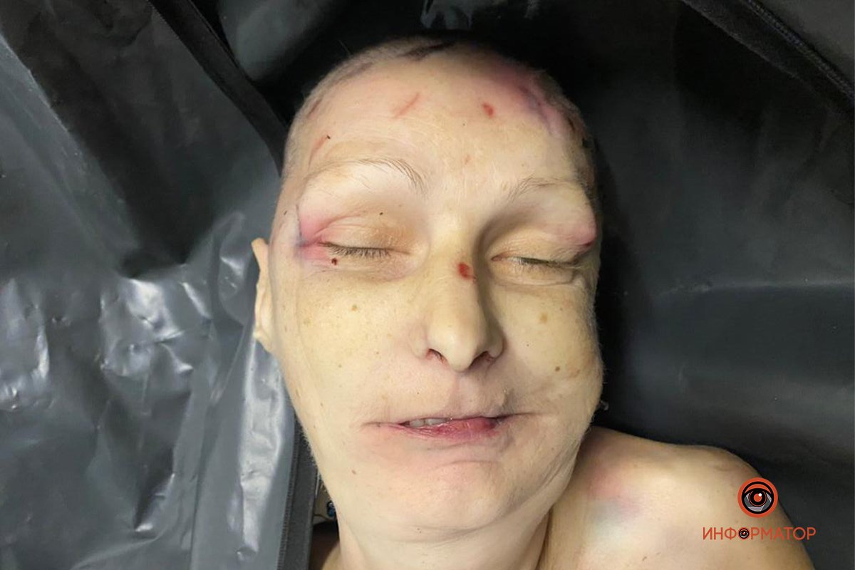 На вид женщине около 35-40 лет